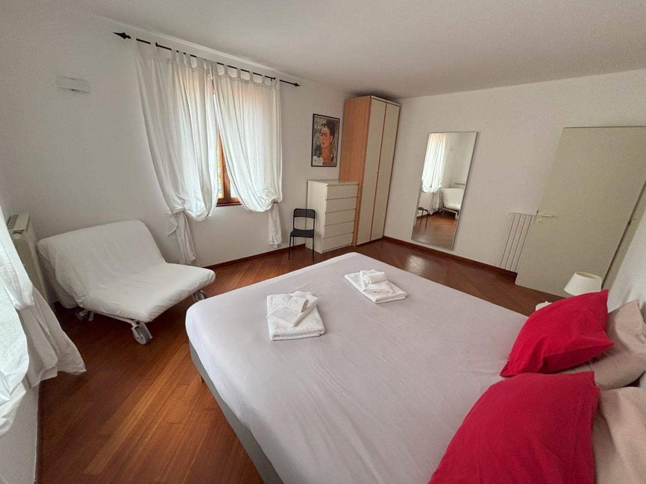 Casa Vacanze Magnolia Borgo Ticino Eksteriør billede