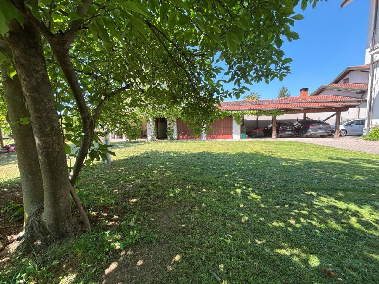 Casa Vacanze Magnolia Borgo Ticino Eksteriør billede